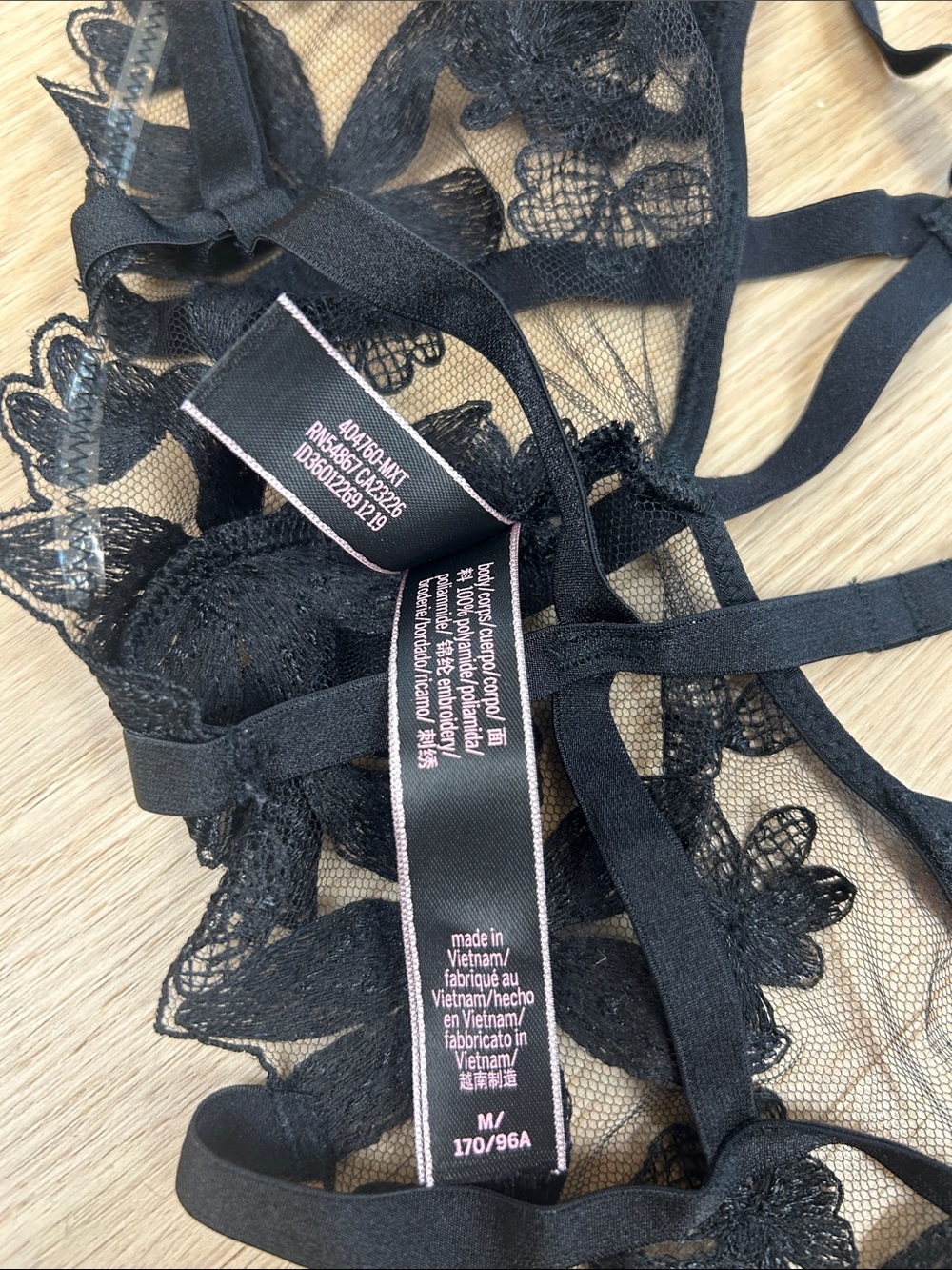 Victoria’s Secret Floral Lace Strappy Bodysuit M - Picture 8 of 8